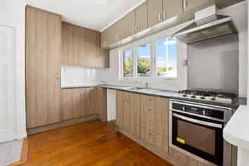 4039 Great North Road, Glen Eden