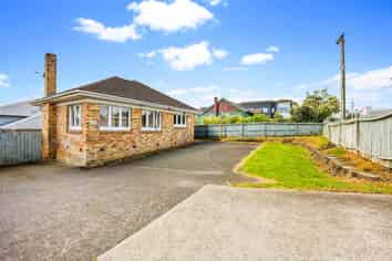 4039 Great North Road, Glen Eden
