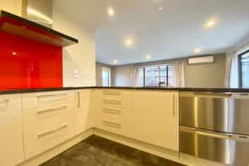16 Rich Tce, Wigram
