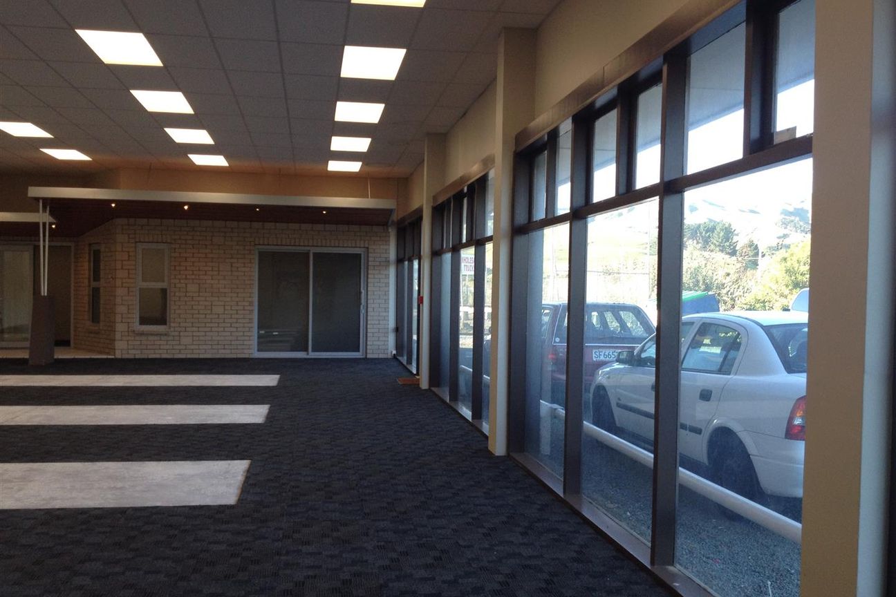 Showroom, Display and Offices - Flexible – pohled 4