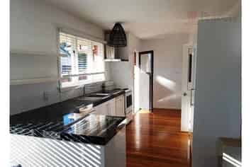 338 Memorial Avenue, Burnside