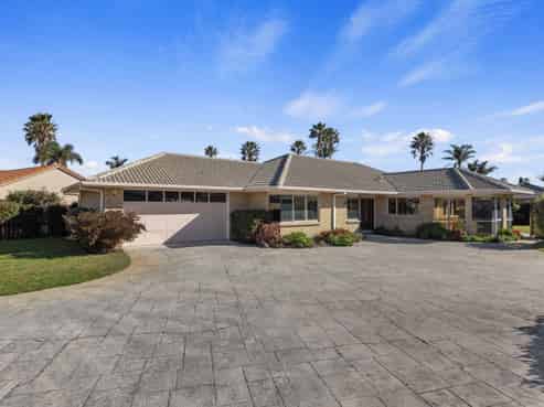 24 Santa Monica Drive, Papamoa