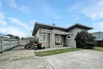 321a Botanical Road, West End