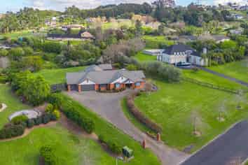 14 Aunceston Rise, Alfriston