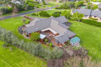 14 Aunceston Rise, Alfriston