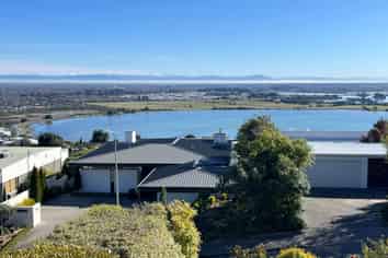 8 Michael Avenue, Mount Pleasant