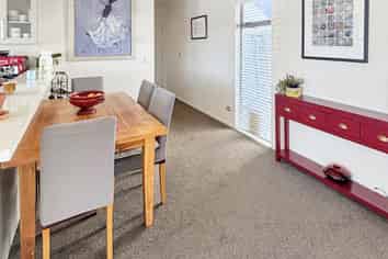 77 Mary Ellen Street, Pegasus
