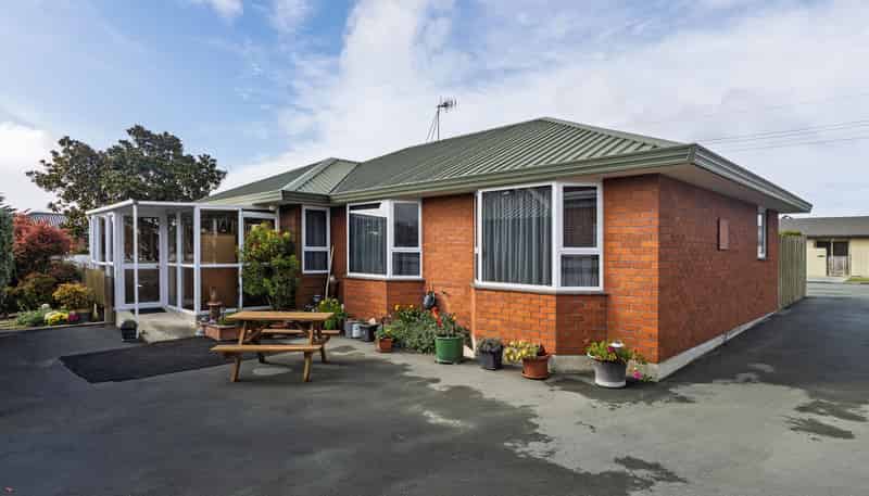 1 Short Street, Marchwiel