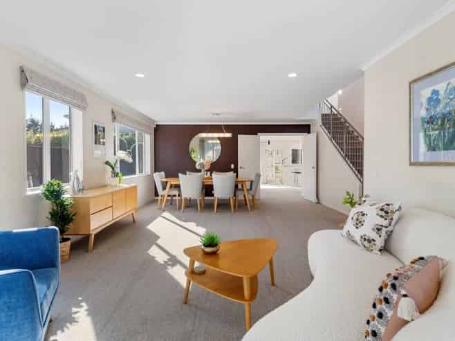42 Coachman Drive, Flat Bush