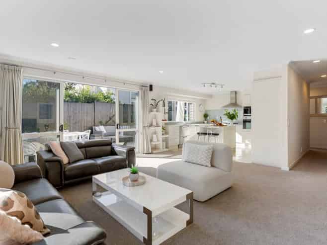 42 Coachman Drive, Flat Bush