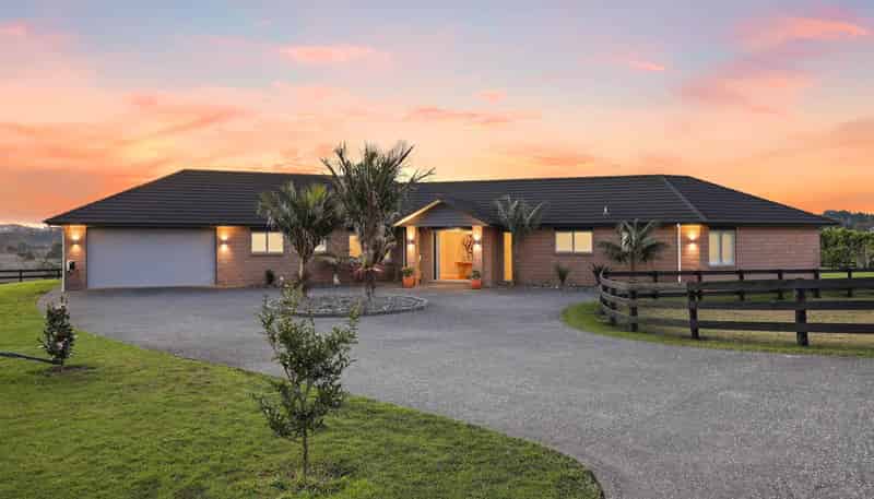 10 Joblin Road, Wainui