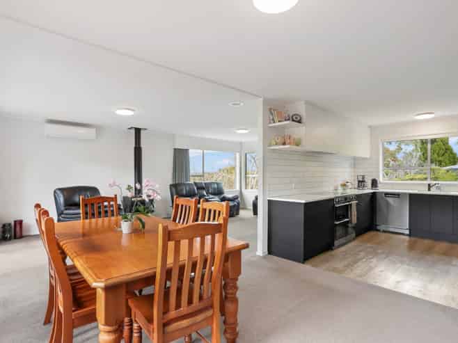 7 Highlight Parade, Te Atatu South