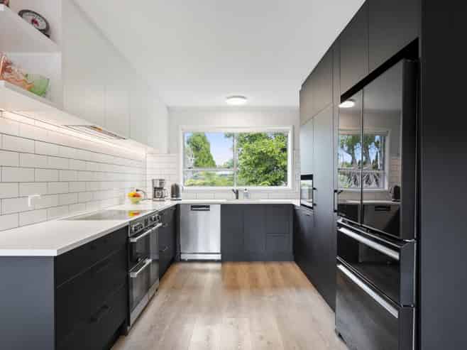 7 Highlight Parade, Te Atatu South