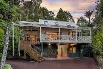 576C South Titirangi Road, Titirangi
