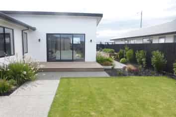 170 Southfield Drive, Lincoln