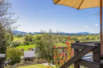 1624 Cust Road, Cust