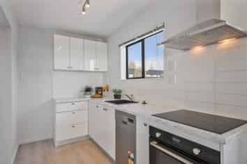 1/88 Barbour Street, Waltham