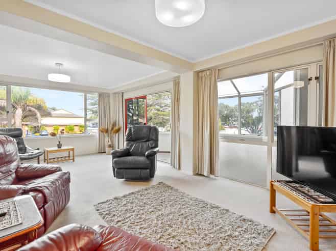 6/2 Vale Road, Riverside