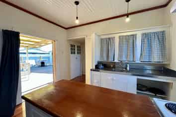 1016 Tomoana Road, Mahora