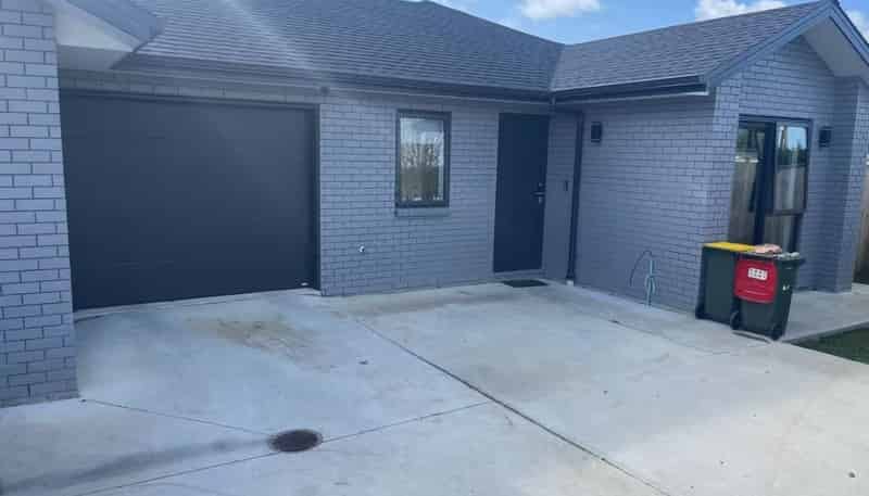1/124C Monument Road, Clevedon