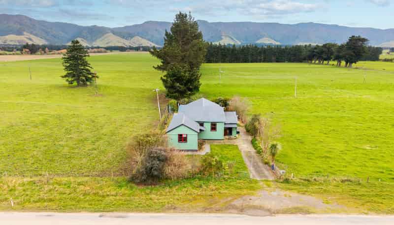 992 Top Grass Road, Dannevirke