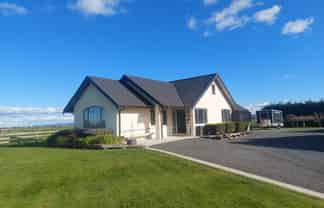 303 River Road, Ngatea