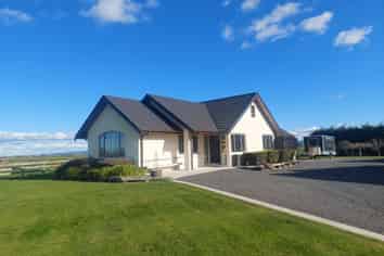303 River Road, Ngatea