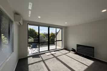 22/8 Flynn Street, Birkdale