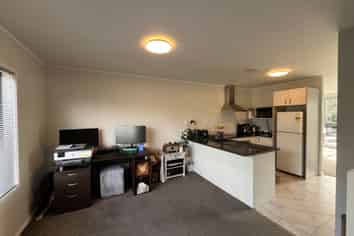22/8 Flynn Street, Birkdale