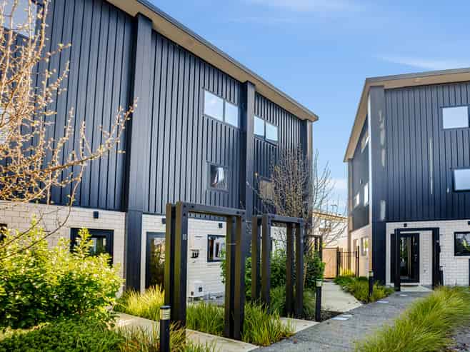 6/10 Avery Grove, Boulcott