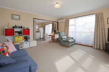 50 Queens Drive, Allenton