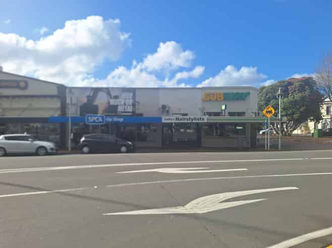 International Tenant on Corner Site