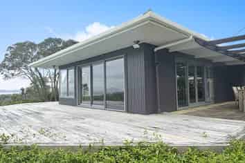 215 Cove Road, Waipu