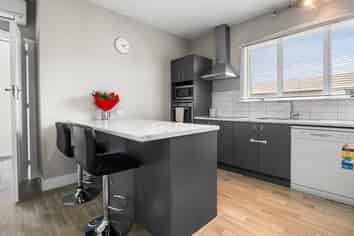 1/274 Main North Road, Redwood