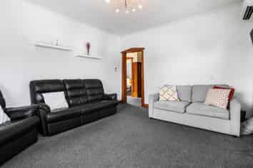 1/274 Main North Road, Redwood
