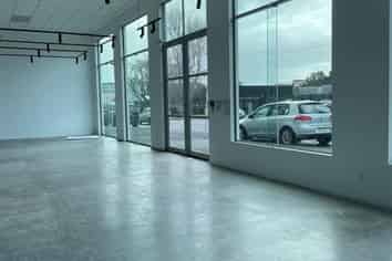 Fresh retail spot!