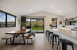 106 Risinghurst Terrace, Lower Shotover