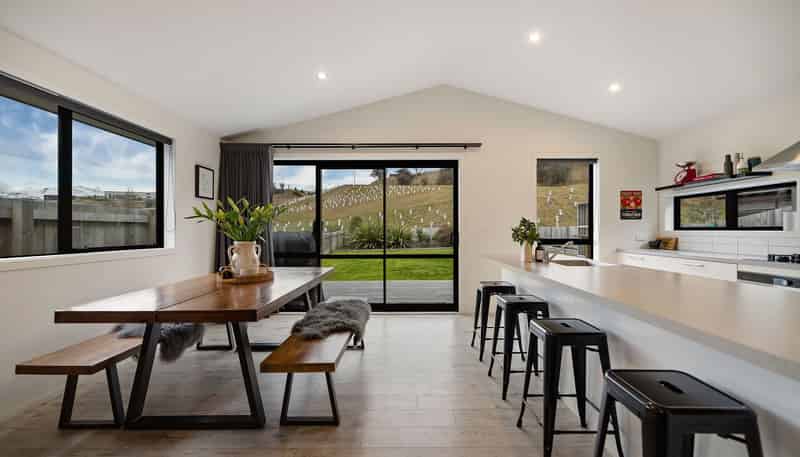 106 Risinghurst Terrace, Lower Shotover