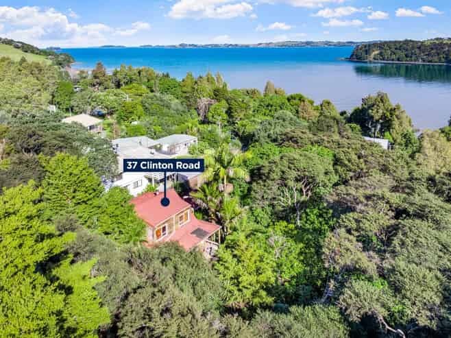 35-37 Clinton Road, Tawharanui Peninsula