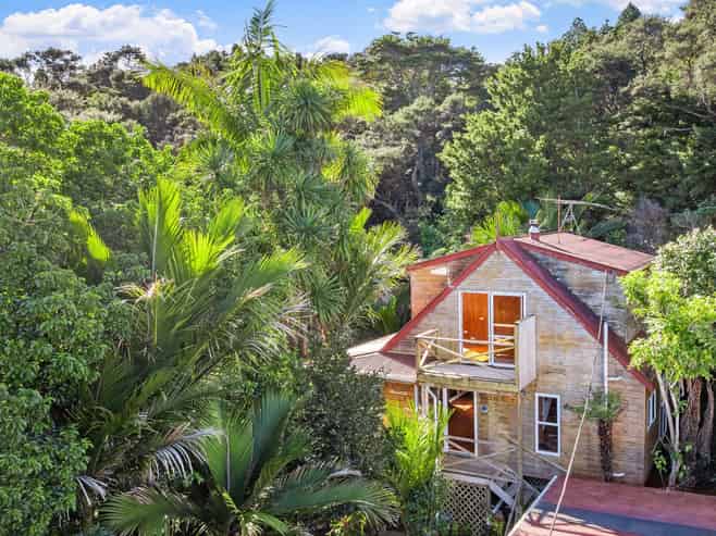 35-37 Clinton Road, Tawharanui Peninsula