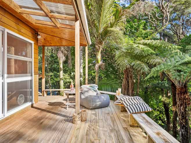 35-37 Clinton Road, Tawharanui Peninsula