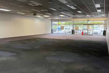 Open-Plan Retail in New Lynn - High Exposure!