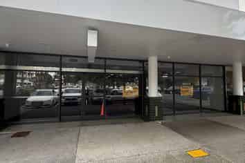 Open-Plan Retail in New Lynn - High Exposure!