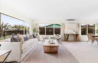 2 Guthrie Road, Havelock North