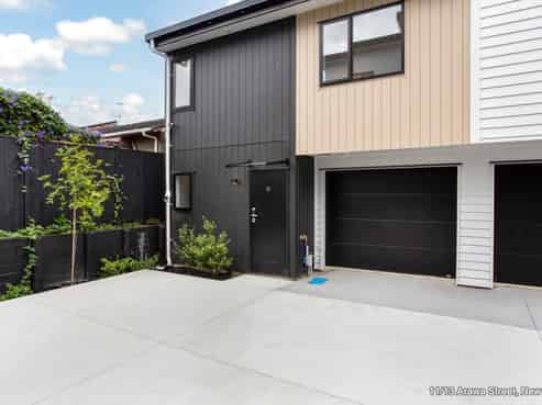 4 & 7-12/13 Arawa Street, New Lynn