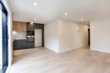 11/13 Arawa Street, New Lynn