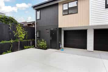 11/13 Arawa Street, New Lynn