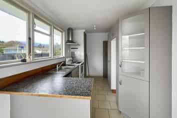 2 Salford Place, Awapuni