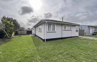 2 Salford Place, Awapuni