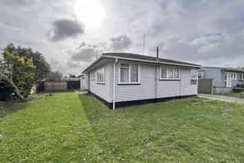 2 Salford Place, Awapuni